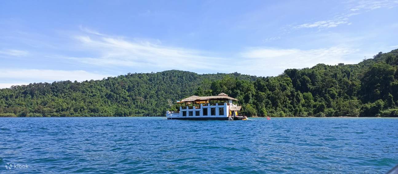 The Floating Clun House @ Pulau Gaya 